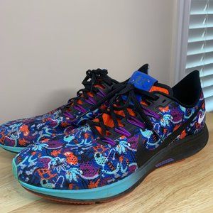 Nike Air Zoom Pegasus 36 AS. SIZE 9M